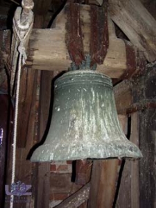 Kupienino (kościół filialny) - dzwon (datowanie: średniowiecze)