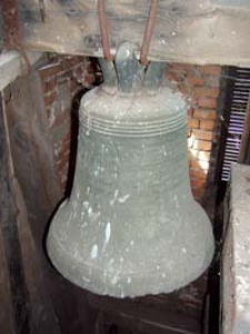 Myszęcin (kościół filialny) - dzwon (datowanie - ok. 1700 r.)