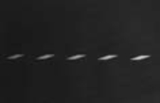 Szara szczelina przerywana