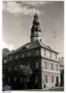 Zielona Góra; Ratusz z barokową wieżą z 1678 r.