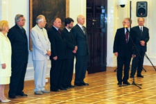 Uroczyste spotkanie z okazji podpisania ustawy o utworzeniu Uniwersytetu Zielonog&oacute;rskiego przez Aleksandra Kwaśniewskiego, Prezydenta Rzeczypospolitej Polskiej