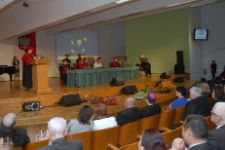 Uroczystość wręczenia tytułu doktora honoris causa Uniwersytetu Zielonog&oacute;rskiego Krzysztofowi Pendereckiemu (fot. 108)