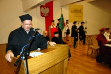 Uroczystość wręczenia tytułu doktora honoris causa Uniwersytetu Zielonogórskiego profesorowi Owenowi Gingerichowi (fot. 44)