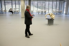 Biblioteka narcyz&oacute;w - relacja fotograficzna z wernisażu (fot. 6)