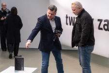 Twardy zapis jest złudzeniem - relacja fotograficzna z wernisażu (fot. 14)