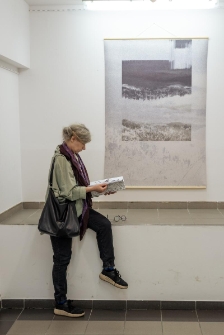 Poszukiwanie znikającego krajobrazu - relacja fotograficzna z wernisażu (fot. 16)